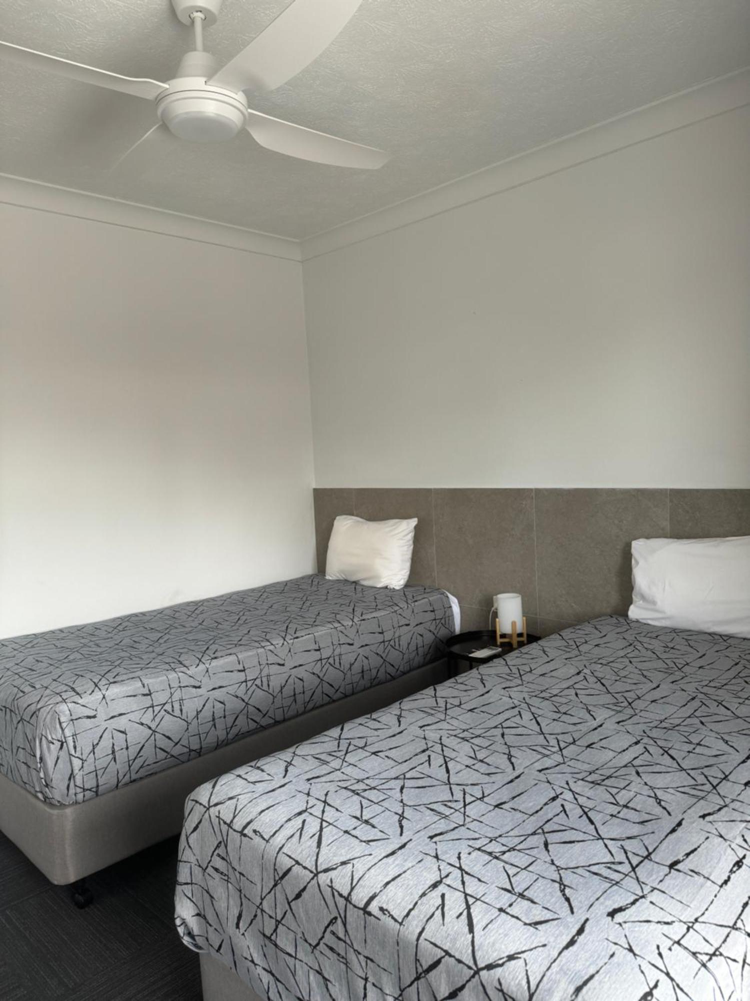 Longreach Motor Inn エクステリア 写真