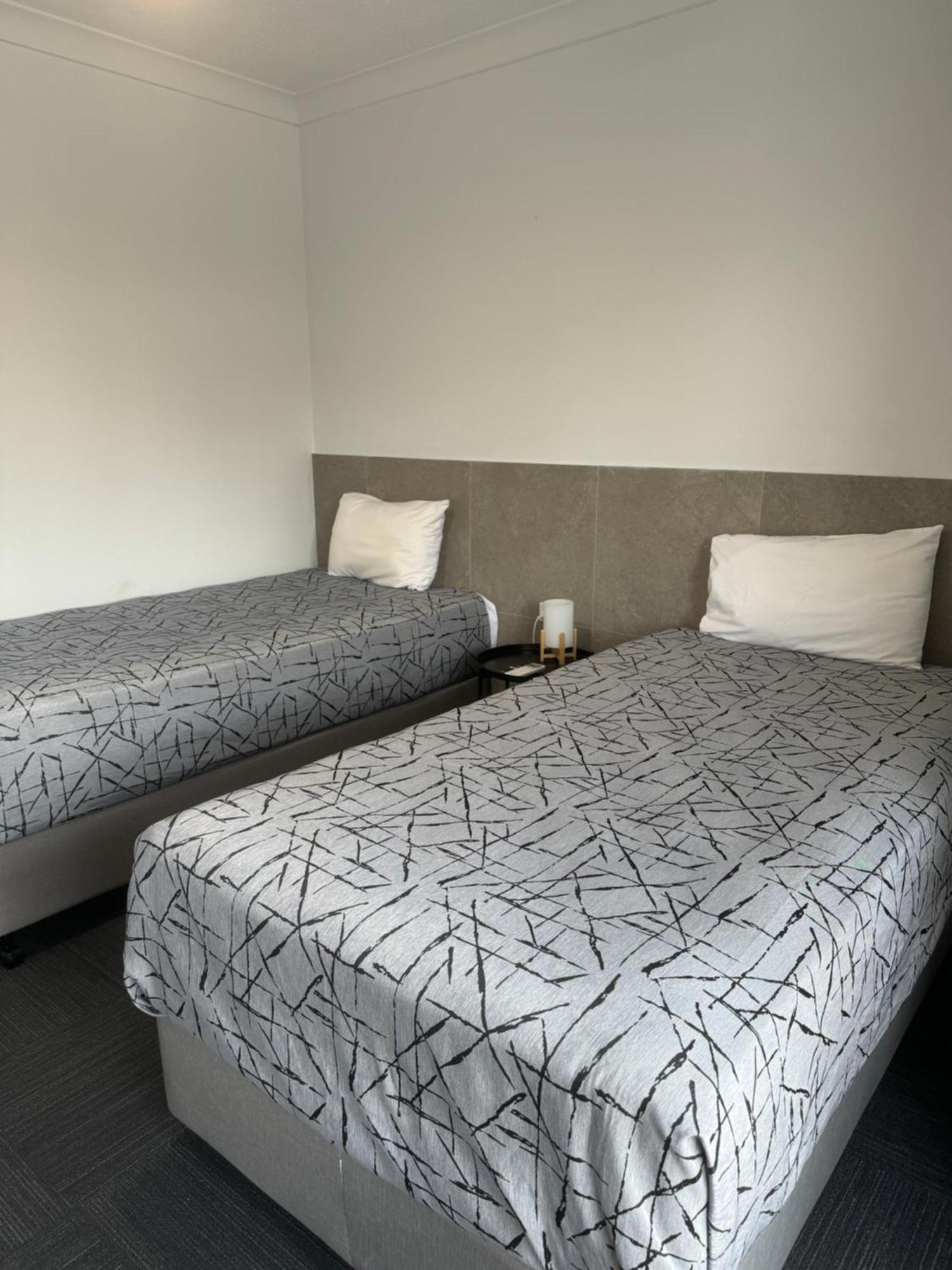 Longreach Motor Inn エクステリア 写真