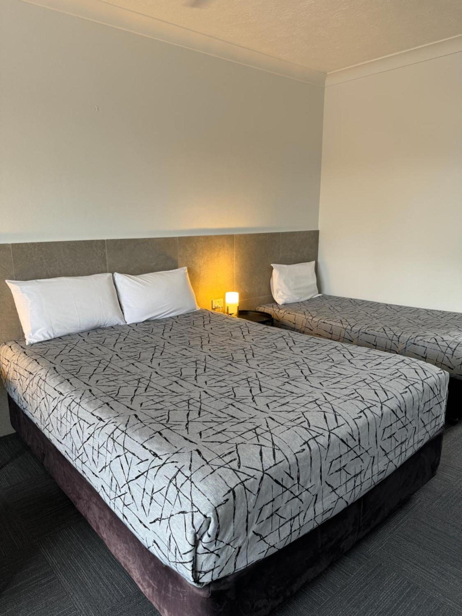 Longreach Motor Inn エクステリア 写真