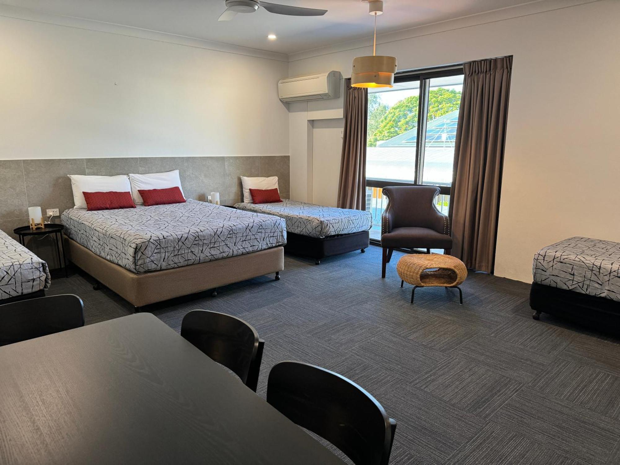 Longreach Motor Inn エクステリア 写真