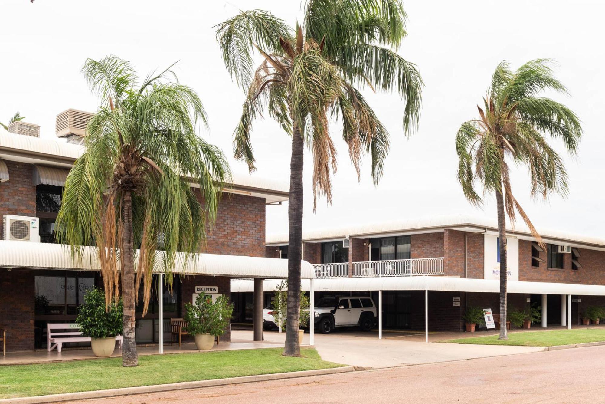 Longreach Motor Inn エクステリア 写真