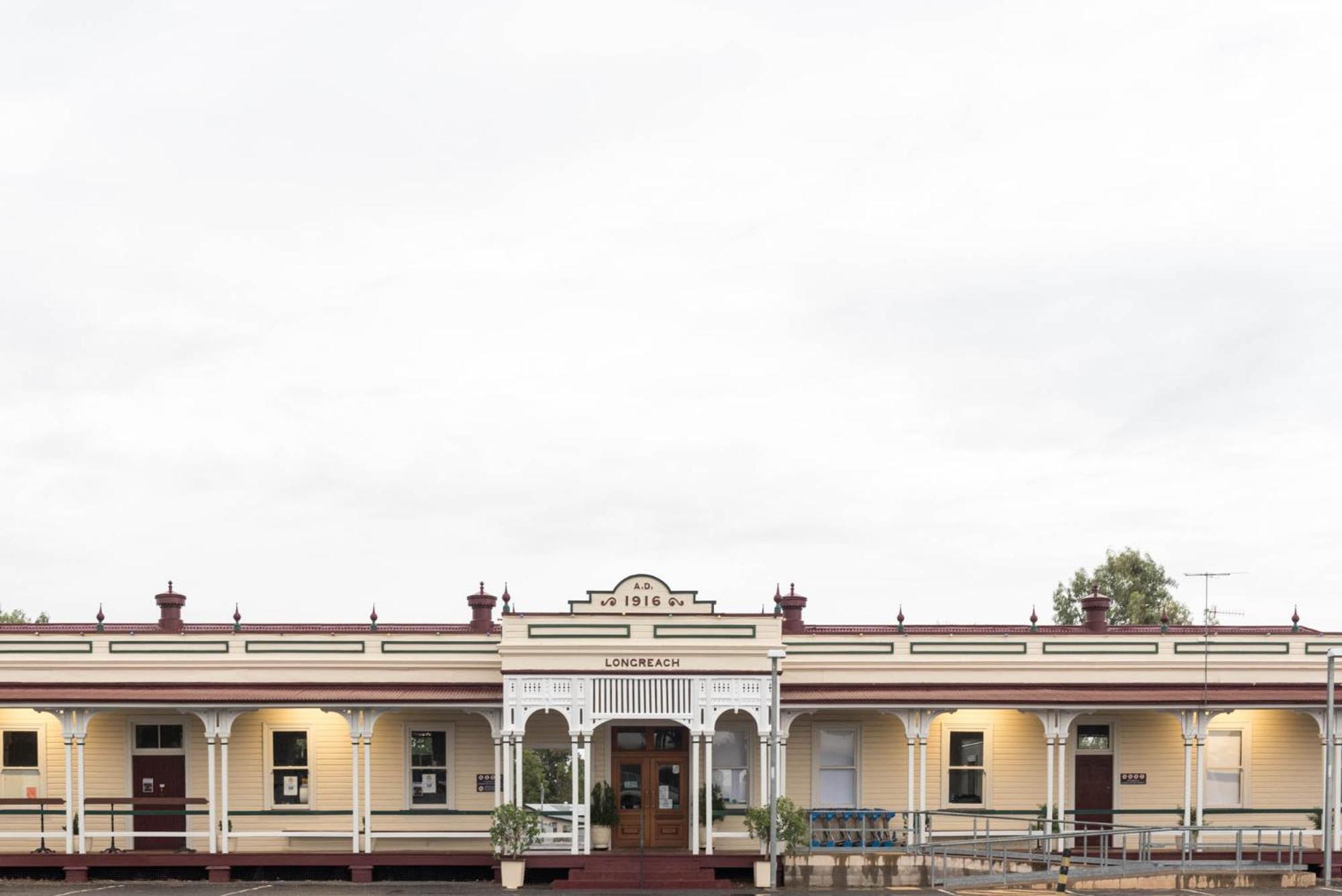 Longreach Motor Inn エクステリア 写真