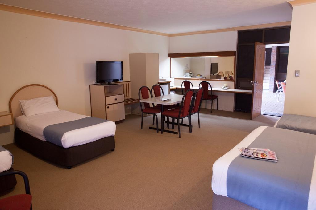 Longreach Motor Inn エクステリア 写真